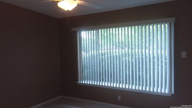 121 RIVIERA DR, Castle Hills, TX 78213