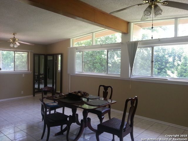 121 RIVIERA DR, Castle Hills, TX 78213