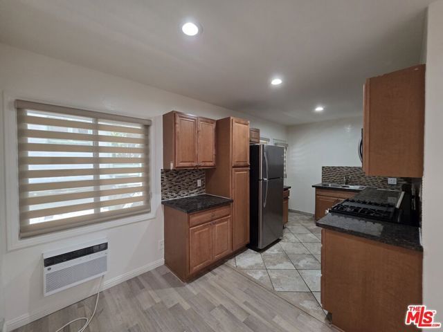 1224 N Fairfax Avenue 7, West Hollywood, CA 90046