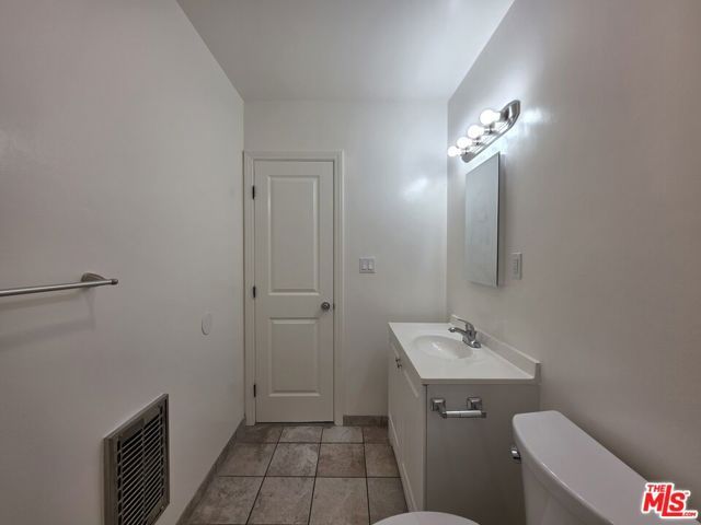 1224 N Fairfax Avenue 7, West Hollywood, CA 90046