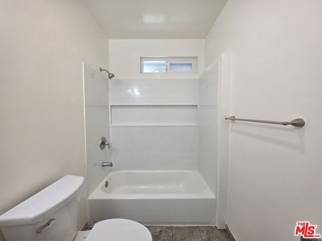 1224 N Fairfax Avenue 7, West Hollywood, CA 90046