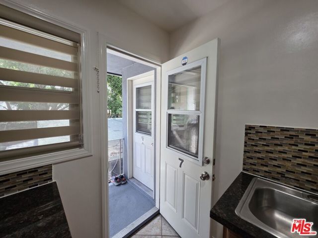 1224 N Fairfax Avenue 7, West Hollywood, CA 90046
