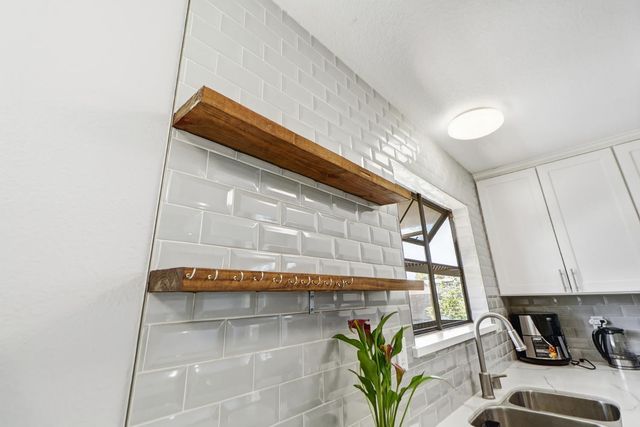 3529 Lindenwood Way, Sacramento, CA 95826