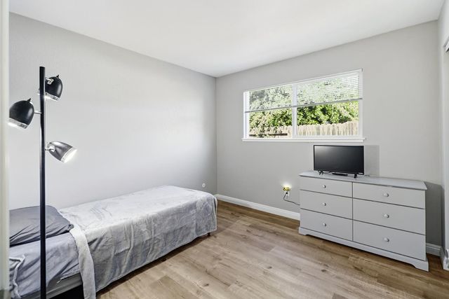 3529 Lindenwood Way, Sacramento, CA 95826