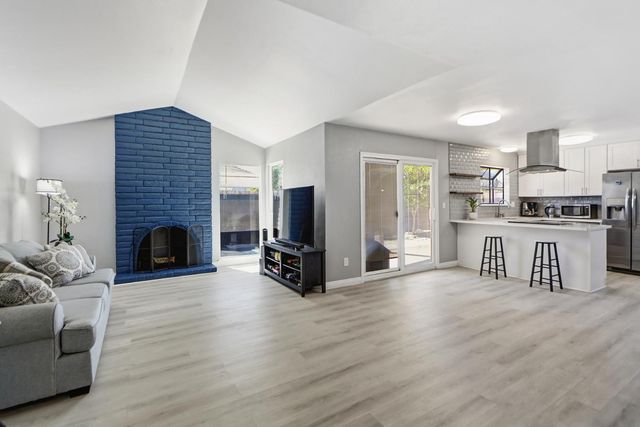 3529 Lindenwood Way, Sacramento, CA 95826