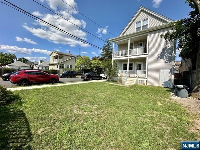686 Lafayette Avenue, Hawthorne, NJ 07506