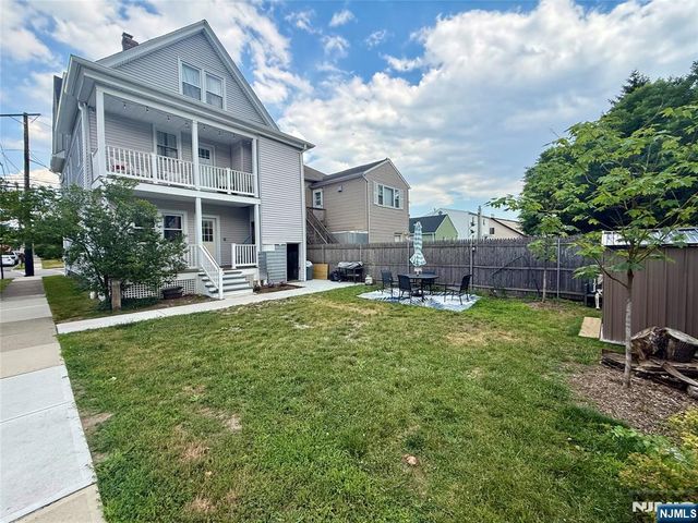 686 Lafayette Avenue, Hawthorne, NJ 07506
