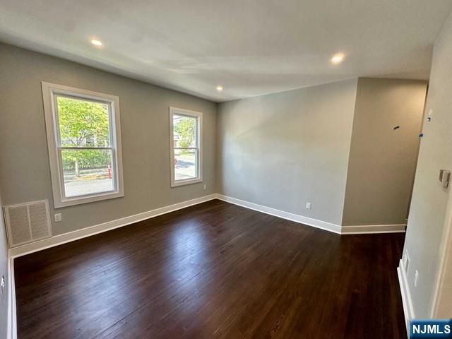 686 Lafayette Avenue, Hawthorne, NJ 07506