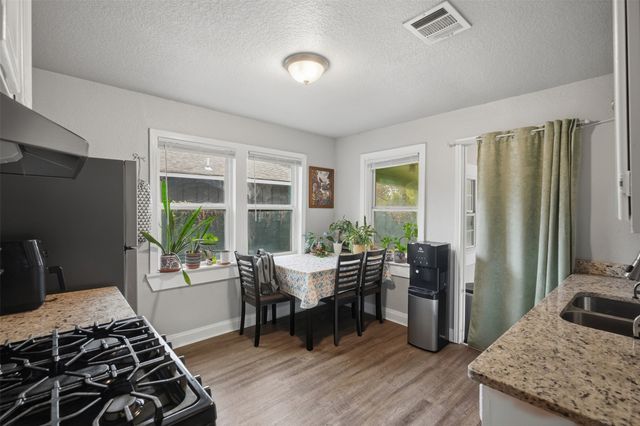 3261 Todd Avenue, Fort Worth, TX 76110