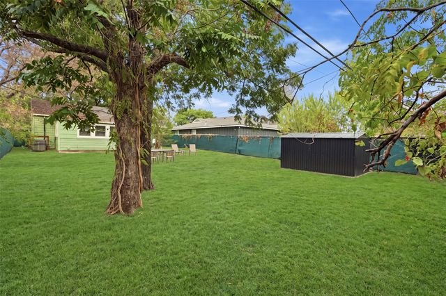 3261 Todd Avenue, Fort Worth, TX 76110