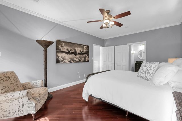 5450 John Dreaper Drive, Houston, TX 77056