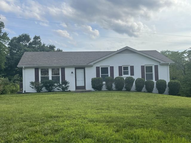 335 Hampshire Dr, Clarksville, TN 37043