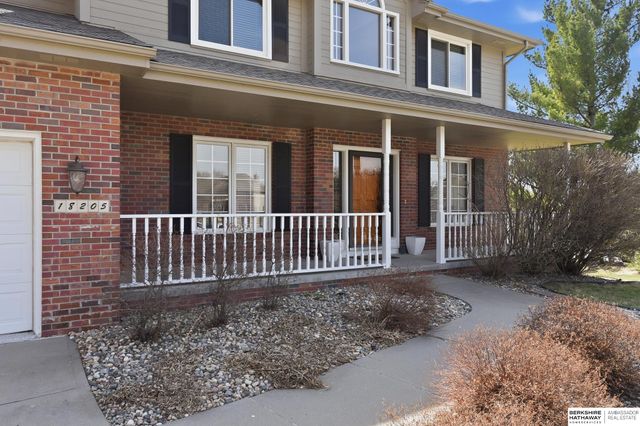 18205 Cedar Circle, Omaha, NE 68130