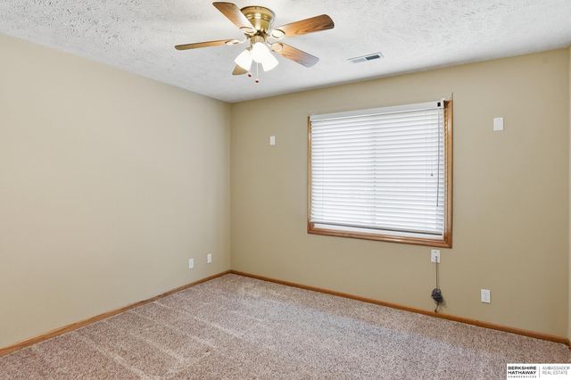 18205 Cedar Circle, Omaha, NE 68130