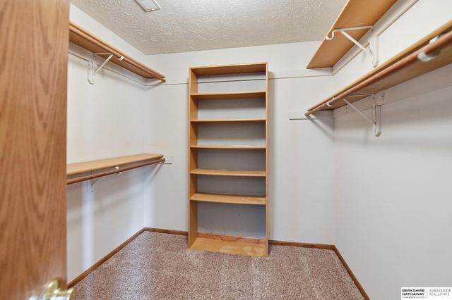 18205 Cedar Circle, Omaha, NE 68130