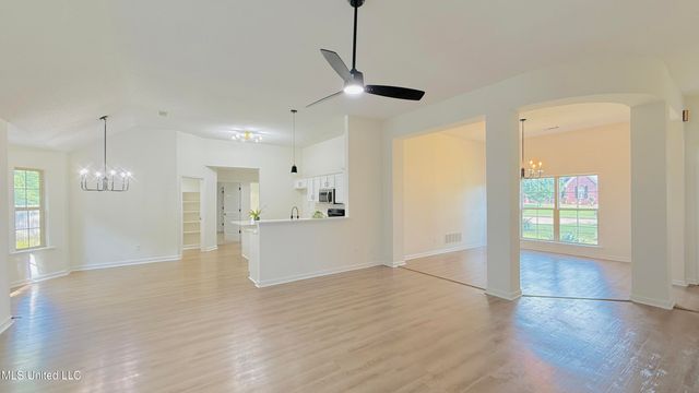 10570 Parker Cove, Olive Branch, MS 38654