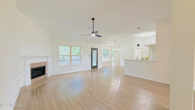 10570 Parker Cove, Olive Branch, MS 38654
