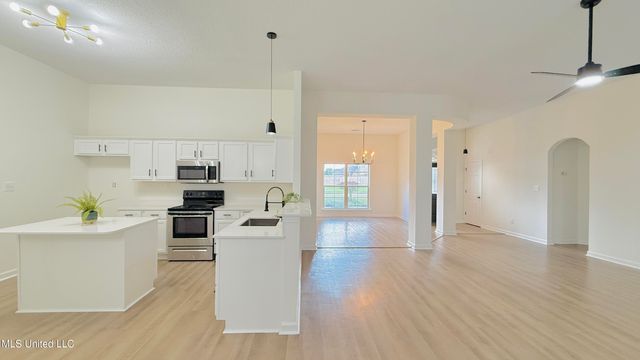 10570 Parker Cove, Olive Branch, MS 38654