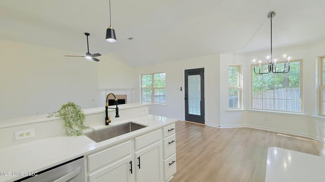10570 Parker Cove, Olive Branch, MS 38654