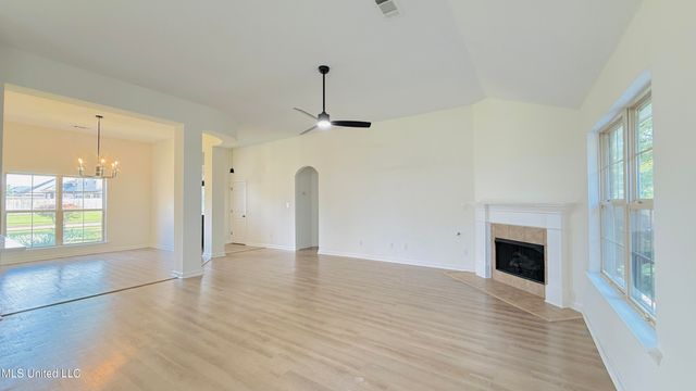 10570 Parker Cove, Olive Branch, MS 38654