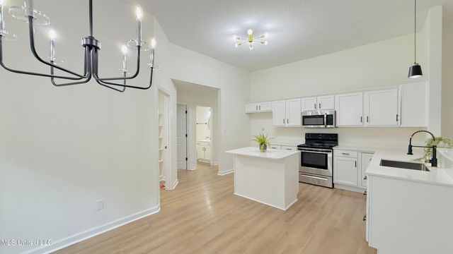 10570 Parker Cove, Olive Branch, MS 38654