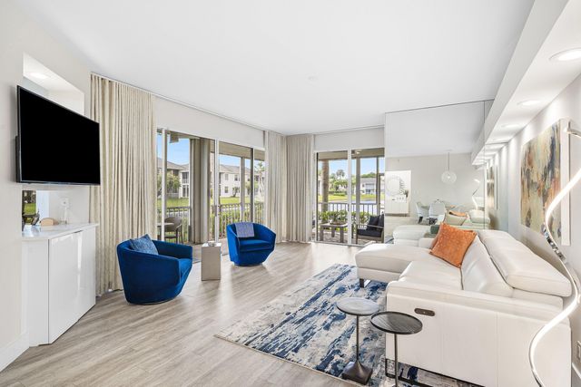 5064 Lake Catalina Drive A, Boca Raton, FL 33496