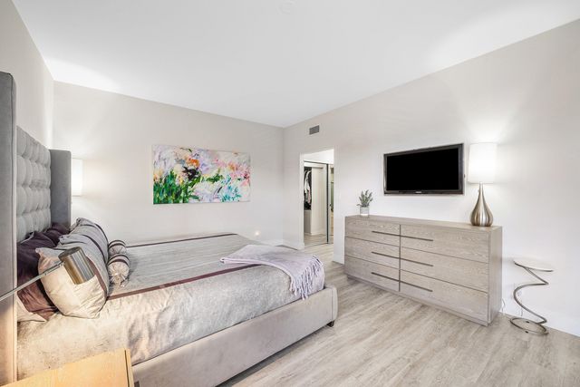 5064 Lake Catalina Drive A, Boca Raton, FL 33496