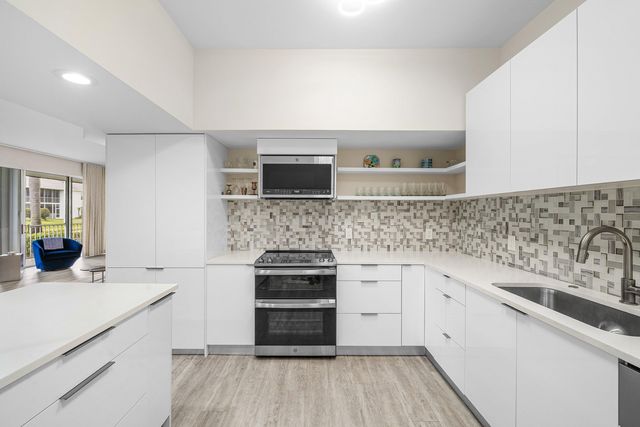 5064 Lake Catalina Drive A, Boca Raton, FL 33496