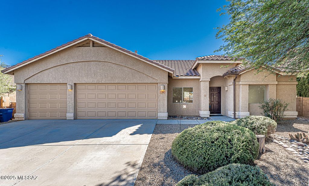 3714 E Fjord Pony Road, Tucson, AZ 85739