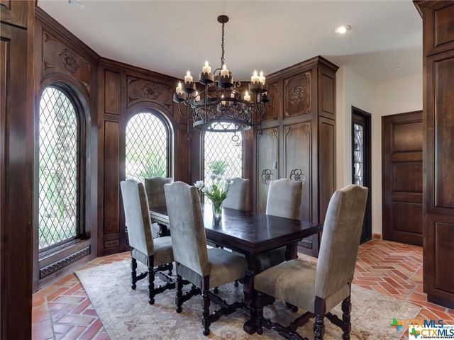 208 Creekridge Dr., Victoria, TX 77904