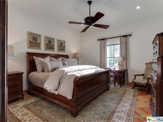 208 Creekridge Dr., Victoria, TX 77904