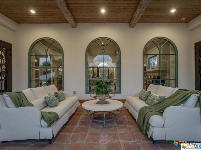 208 Creekridge Dr., Victoria, TX 77904