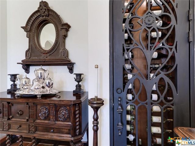 208 Creekridge Dr., Victoria, TX 77904