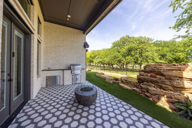 13924 E Riviera Drive, Fort Worth, TX 76028
