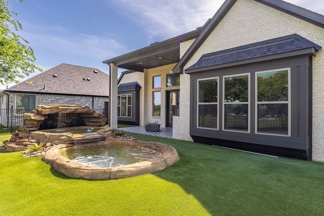 13924 E Riviera Drive, Fort Worth, TX 76028
