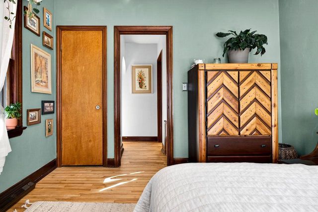 1108 N GILLETT STREET, Appleton, WI 54914