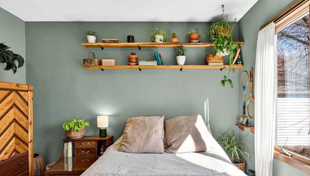 1108 N GILLETT STREET, Appleton, WI 54914