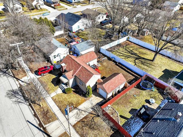 1108 N GILLETT STREET, Appleton, WI 54914