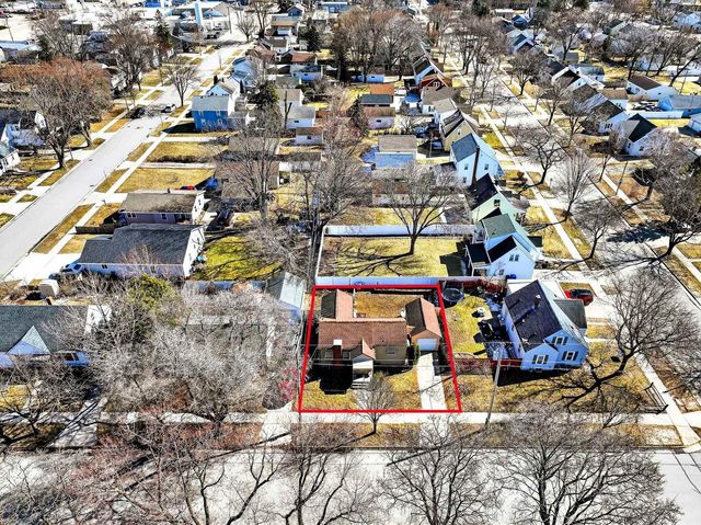 1108 N GILLETT STREET, Appleton, WI 54914