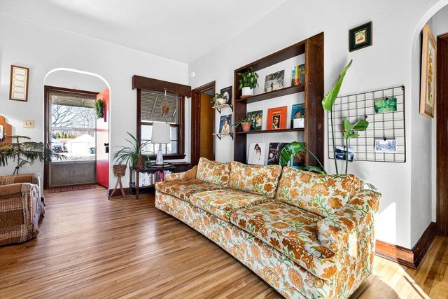 1108 N GILLETT STREET, Appleton, WI 54914