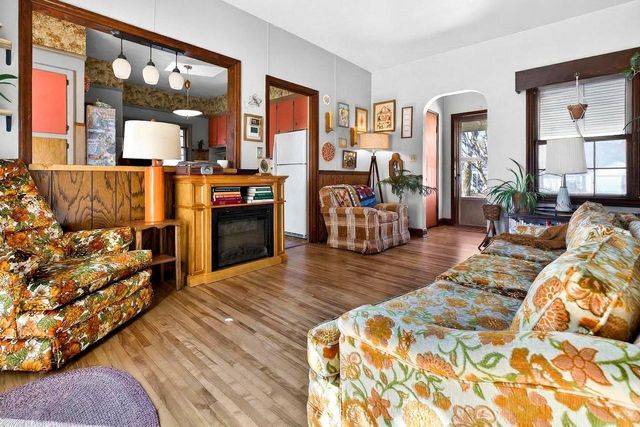 1108 N GILLETT STREET, Appleton, WI 54914