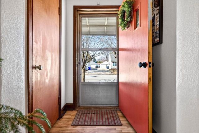 1108 N GILLETT STREET, Appleton, WI 54914