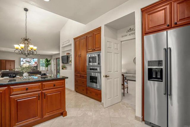 2587 Magellan Lane, Vista, CA 92081