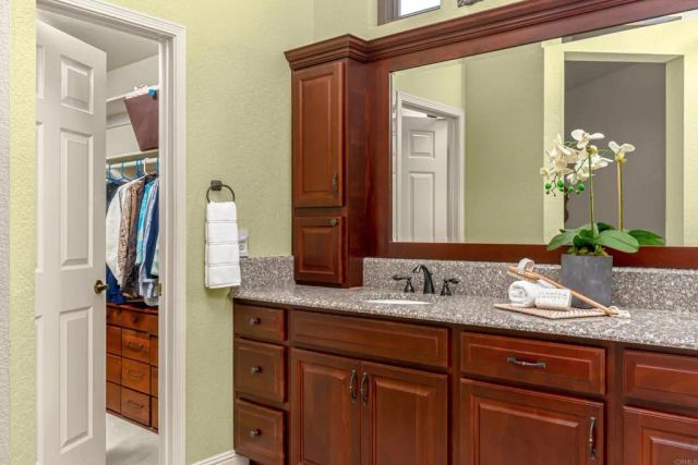 2587 Magellan Lane, Vista, CA 92081