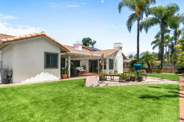 2587 Magellan Lane, Vista, CA 92081