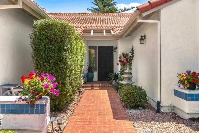 2587 Magellan Lane, Vista, CA 92081