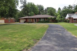 23521 Lee Baker Drive, Southfield, MI 48075