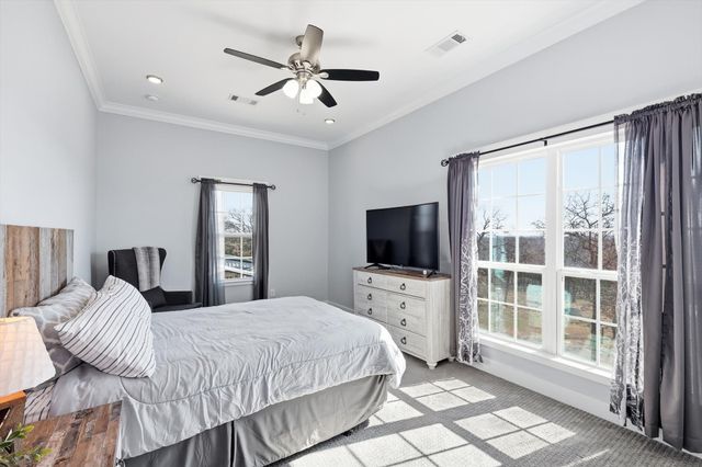 10325 E Fm 922, Tioga, TX 76271