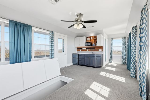 10325 E Fm 922, Tioga, TX 76271