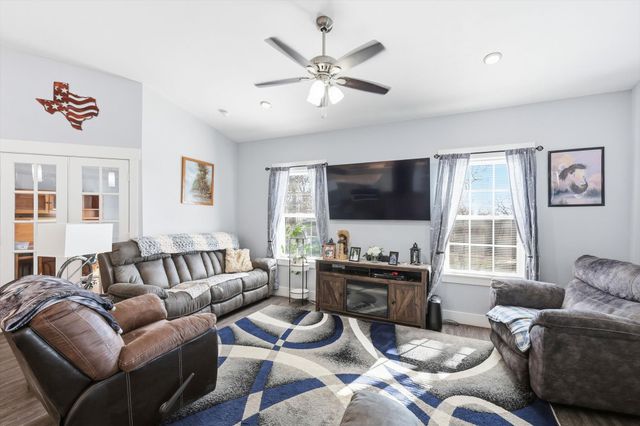 10325 E Fm 922, Tioga, TX 76271